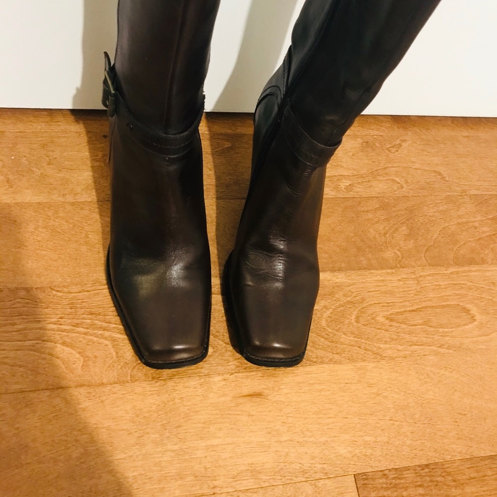Very good condition Leather Boots Aldo